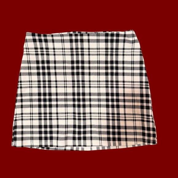 🖤 L.A. Hearts Black & White Plaid Mini Skirt (Size M) - Picture 3 of 8